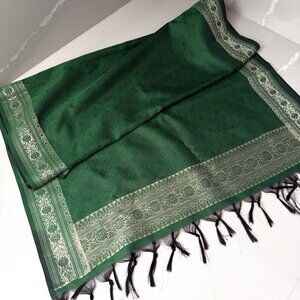 100% Silk Green Gold Table Runner Scarf With Tassels Floral Pattern India 70x2